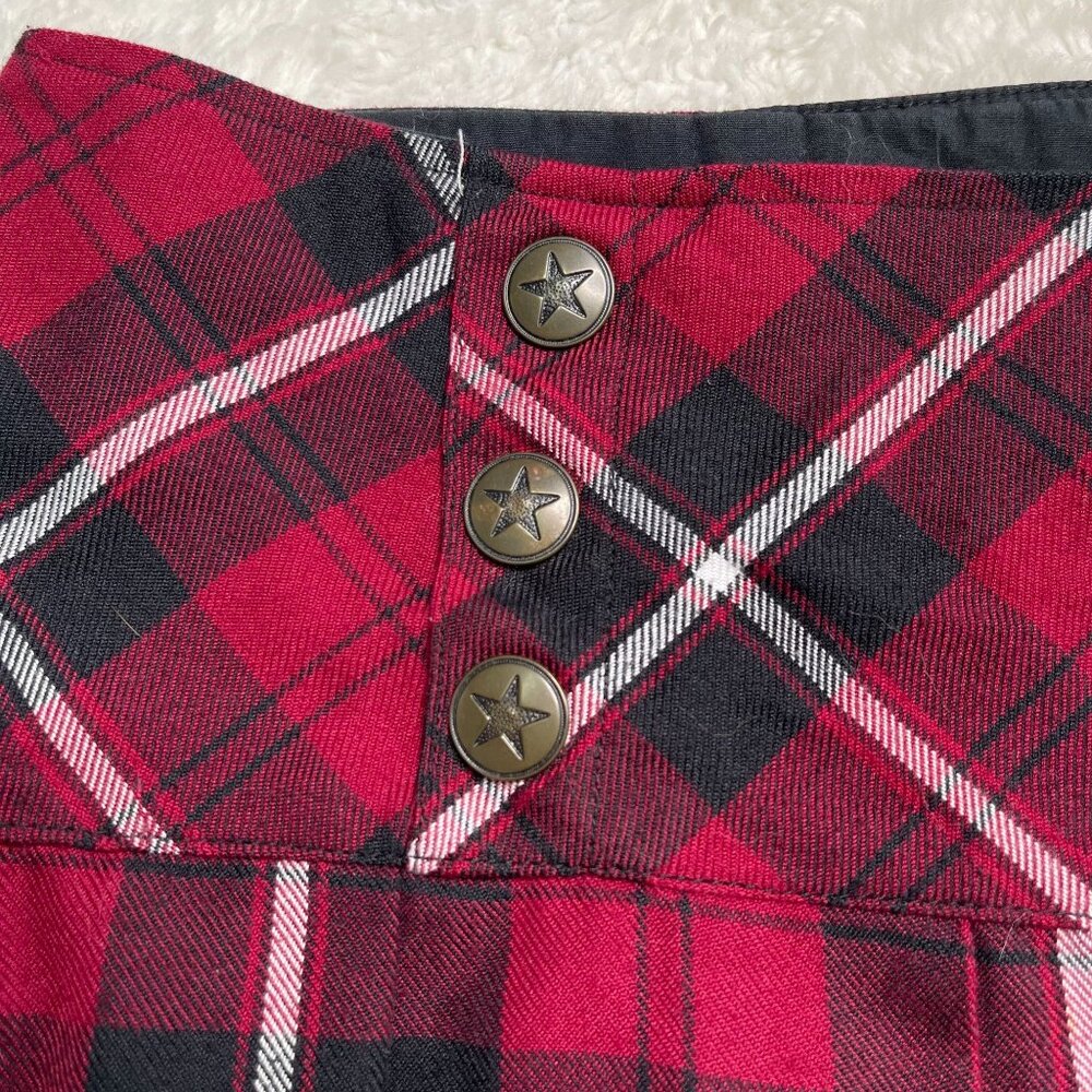 Tripp NYC Women's Red Black Plaid Pleated Mini Skirt Size Large - Picture 10 of 12